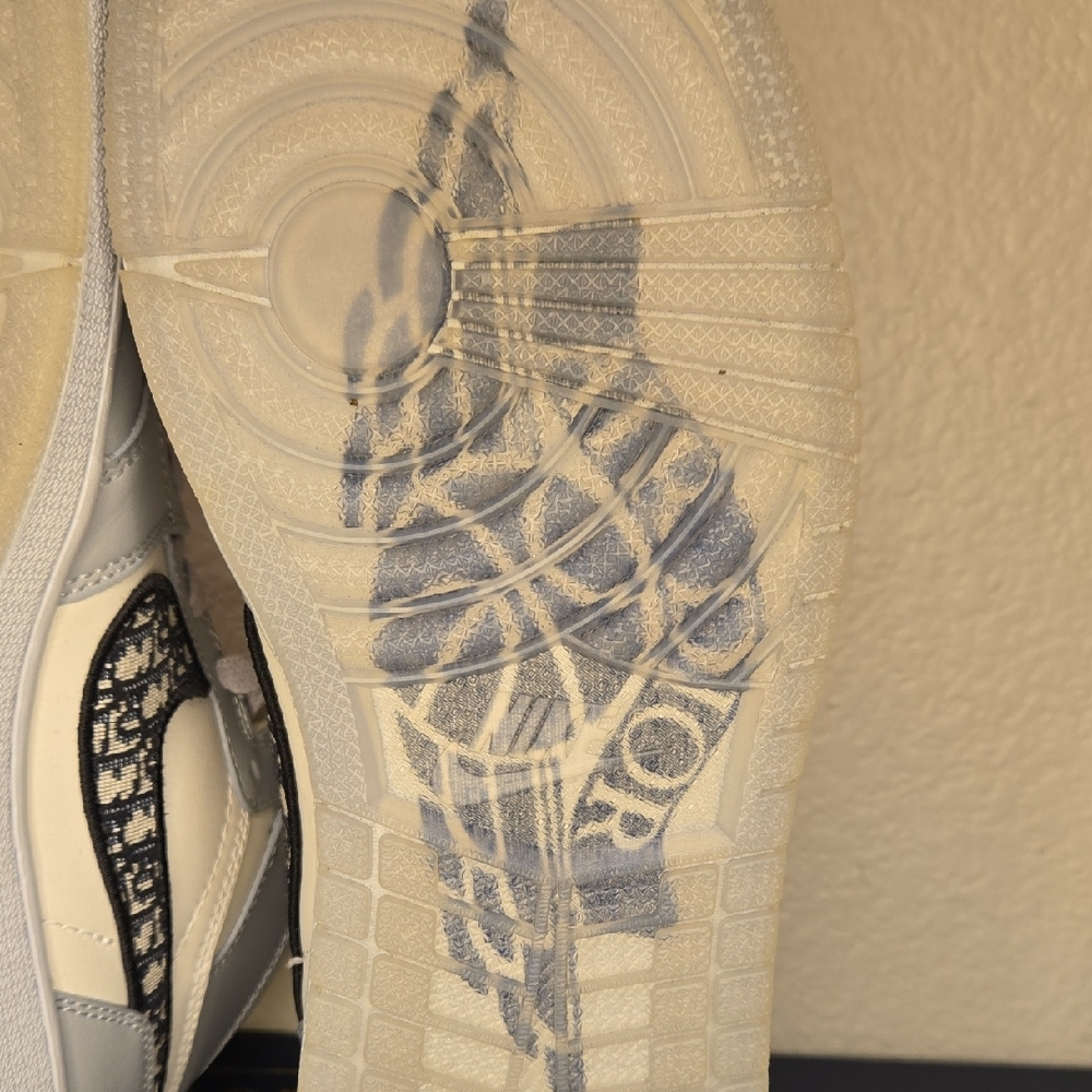 Dior Air Nike Women's Sneakers - Picture 14 of 17